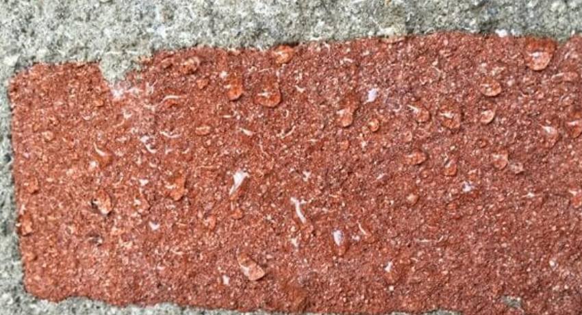 Professioneel muur impregneren proces: bescherming tegen vocht en weersinvloeden voor langdurige muurconservering.