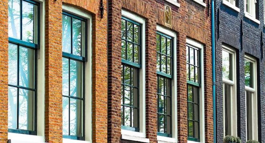 Professioneel hersteld voegwerk voor een duurzame gevel.