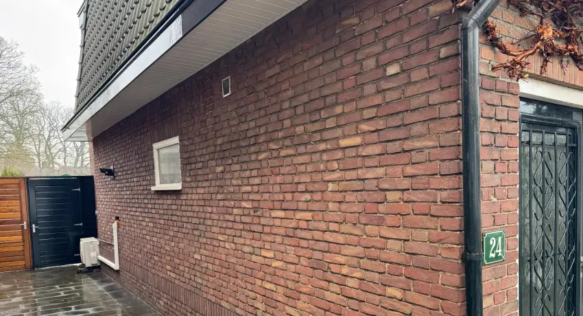 Metselwerk herstellen door specialisten — van muur voegen herstellen tot complete muurrestauratie en metselwerk herstel.